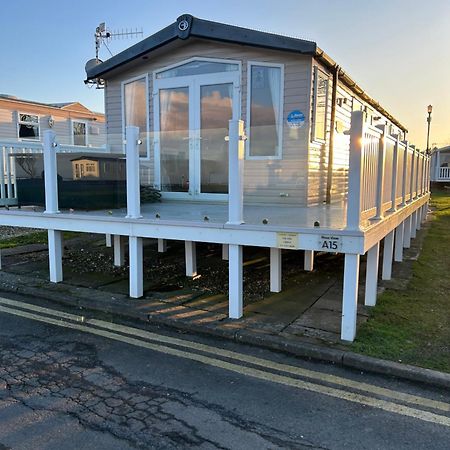 3 Bedroomed Caravan With Amazing Sea Views! Scarborough Exteriör bild