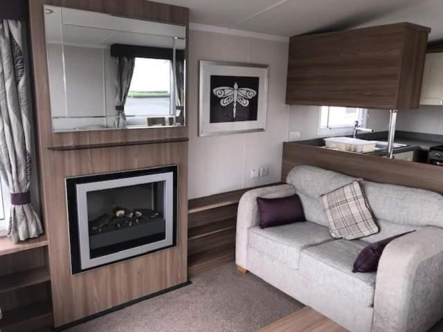 3 Bedroomed Caravan With Amazing Sea Views! Scarborough Exteriör bild