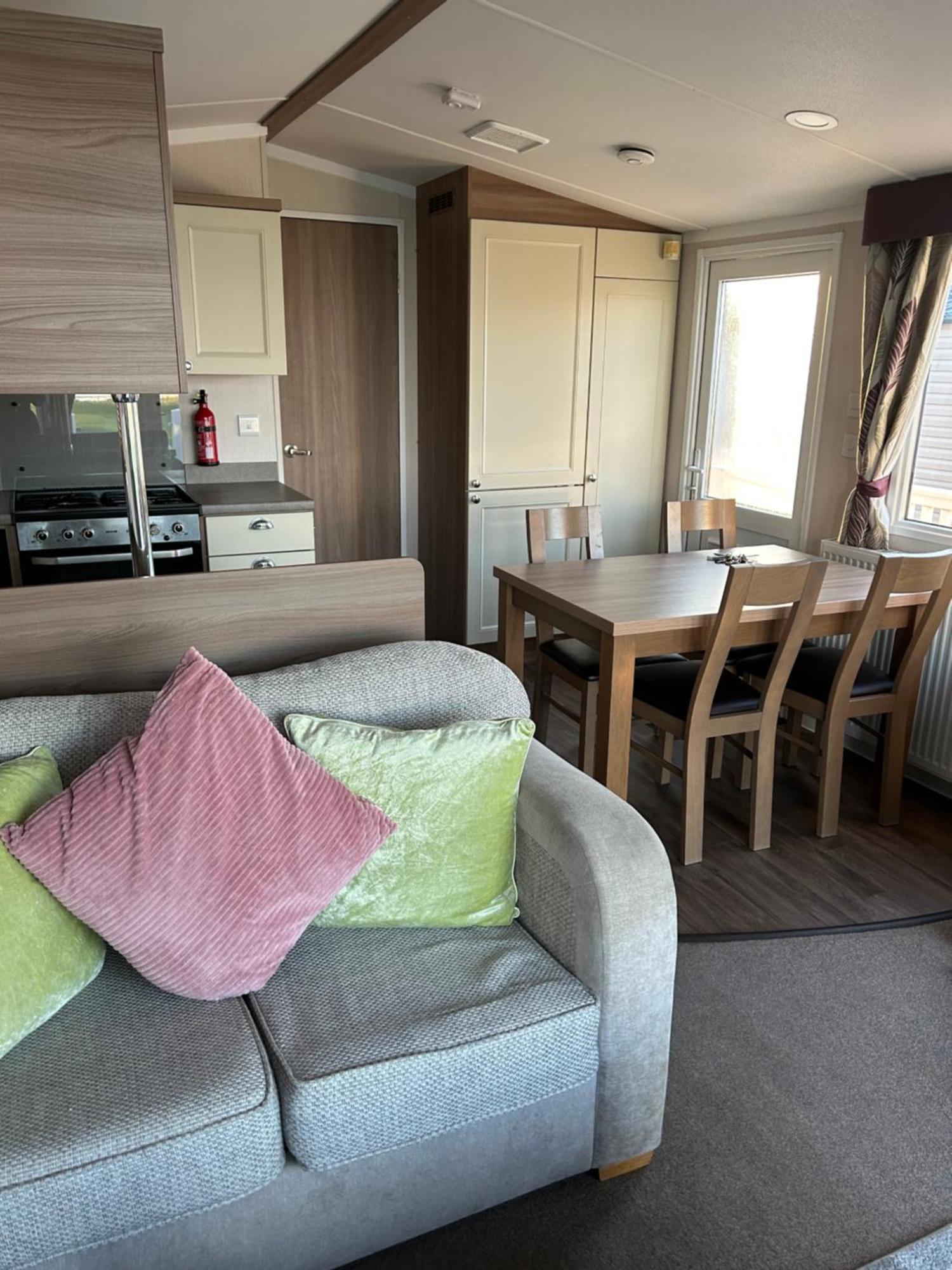 3 Bedroomed Caravan With Amazing Sea Views! Scarborough Exteriör bild